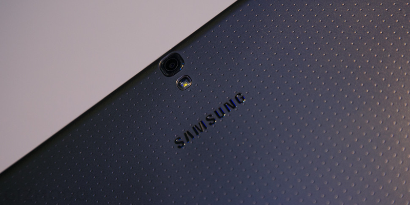 Illustration for article titled Samsung Galaxy Tab S: A Shining Screen On a Whole New Body (Update: Hands-On)